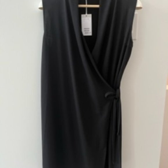 wrap style dress. New - Picture 1 of 6